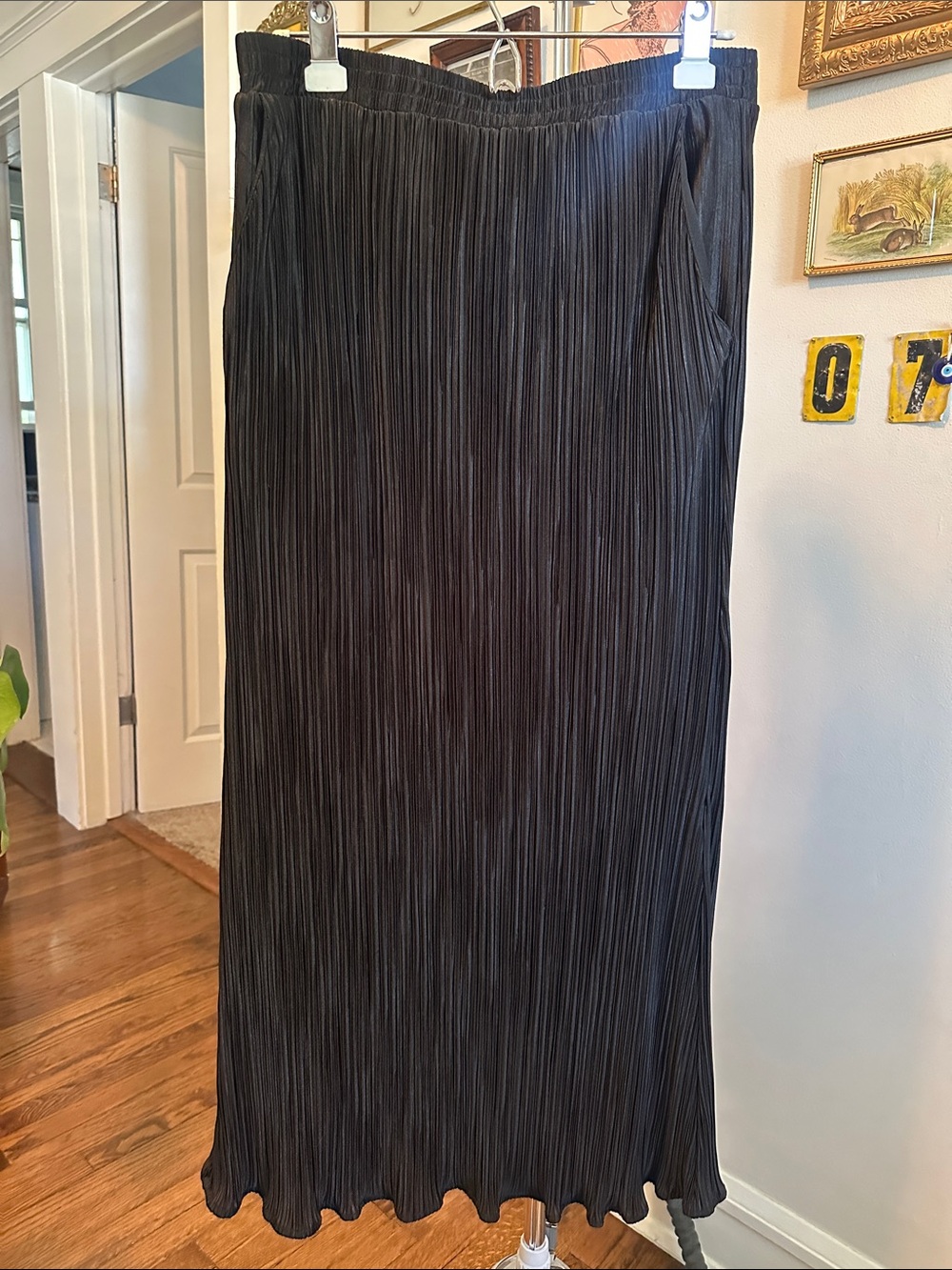 Dressed in LALA Black Pleated Skirt Set - Picture 4 of 5
